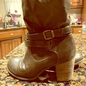 Leather heeled boots